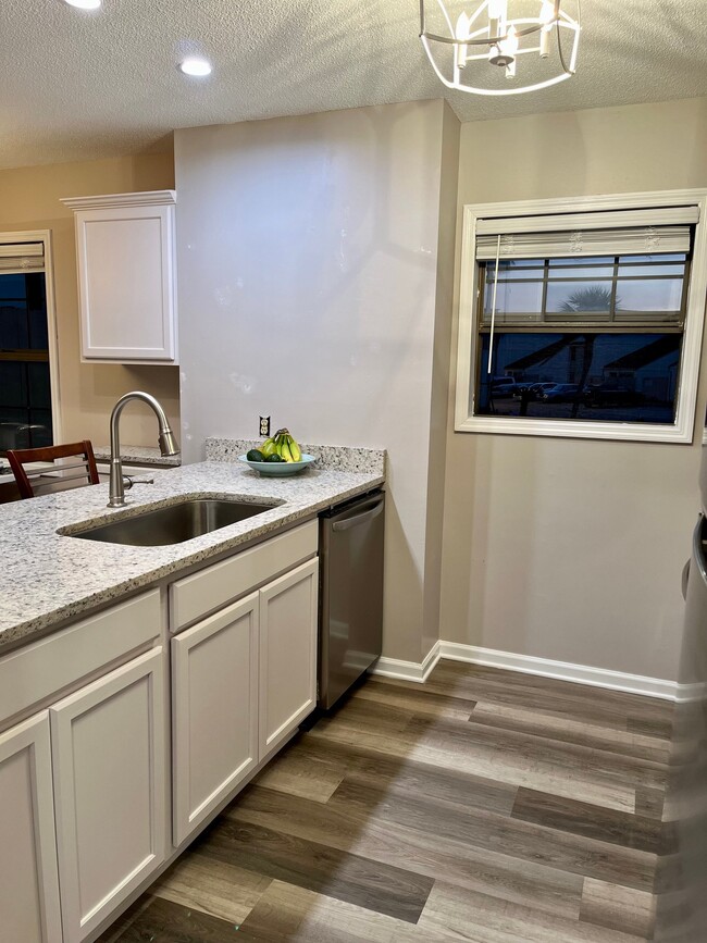 Photo - 17462 Front Beach Rd