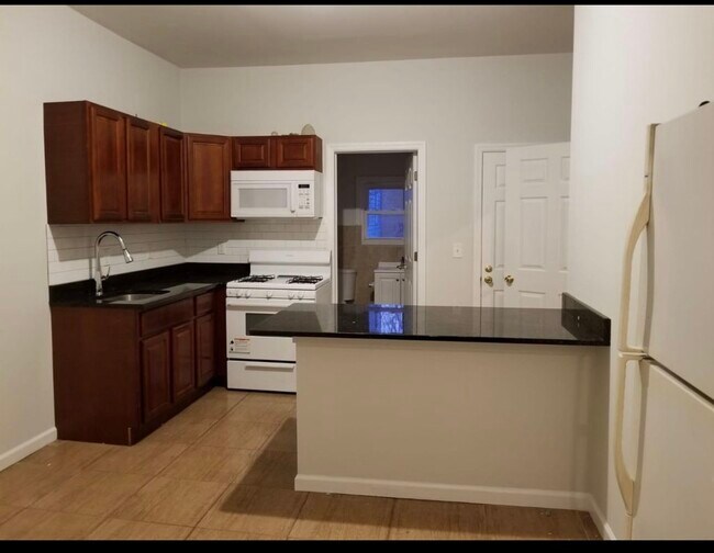 Photo - 45 Hawkins St