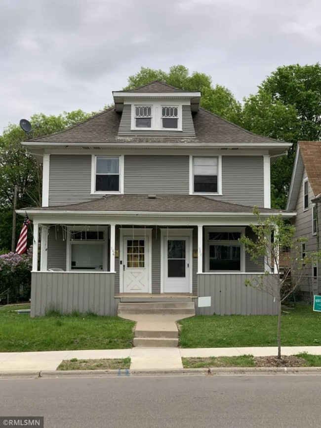 Building Photo - 746-748 Smith Ave S Unit 748
