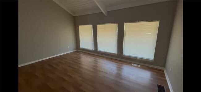 Photo - 2563 Terrace Trail