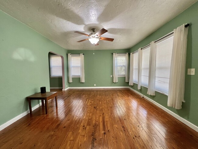 Photo - 1100 NW 42nd Ave