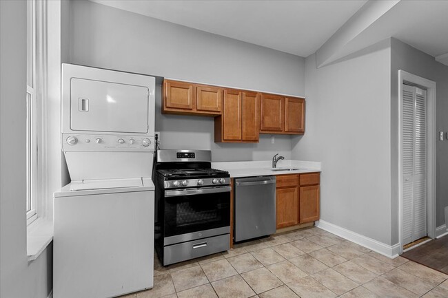 Photo - 1133 N State St Condo Unit 4D
