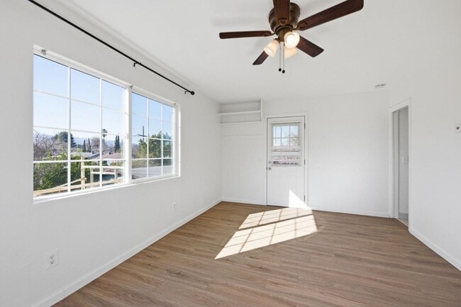 Photo - 614 Redwood Ave