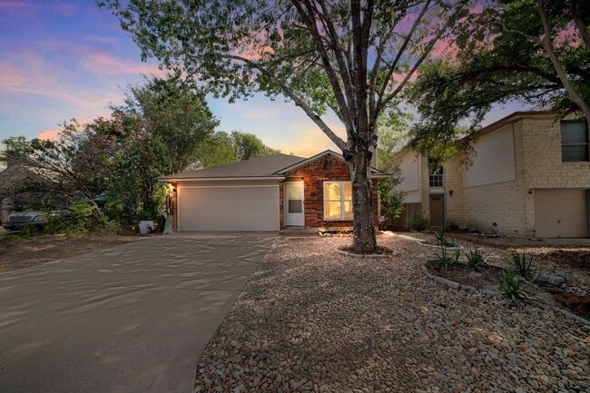 Building Photo - 13711 Letti Ln