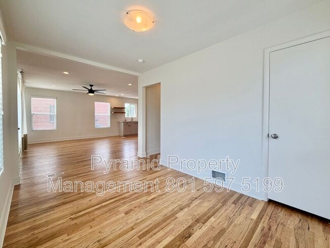 Photo - 7620 S Jefferson St