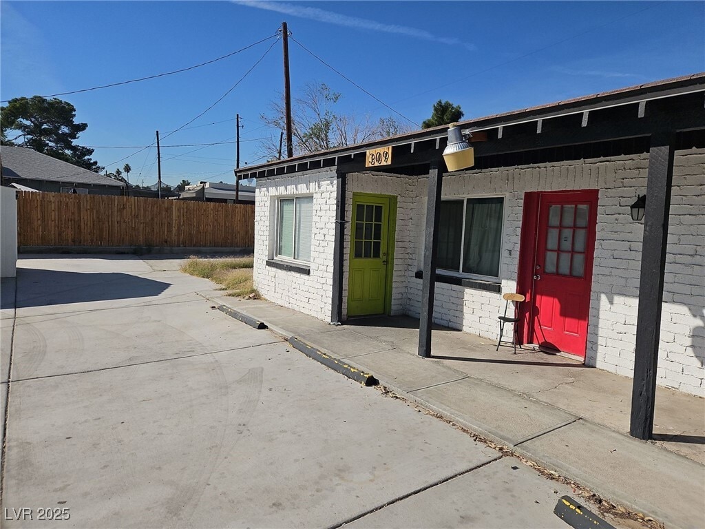 Photo - 309 N 16th St Townhome