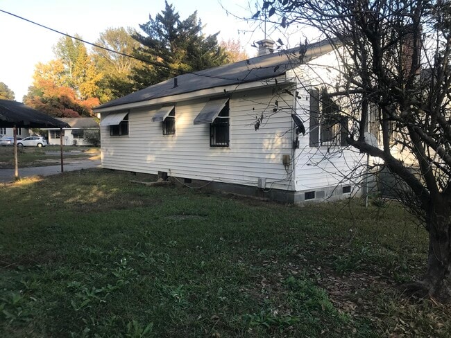 Photo - 604 E Highland Ave