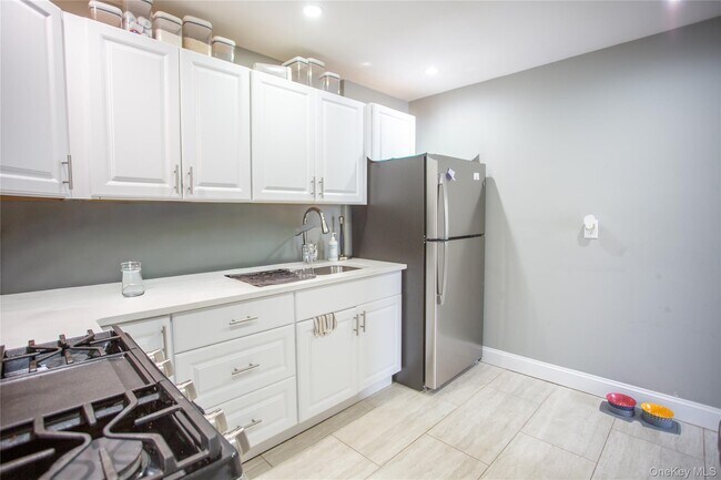 Photo - 261 Rutland Rd