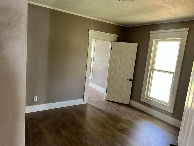 Photo - 411 N Pottenger Ave