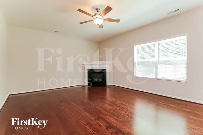 Photo - 6328 Bunker Hill Dr