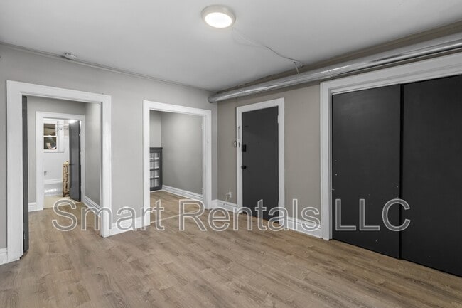 Photo - 5618 S Grand Blvd