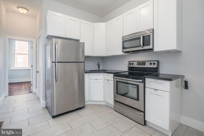 Building Photo - 1720 N Marshall St Unit 1 Rental