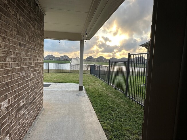 Building Photo - 2629 Bernadino Dr