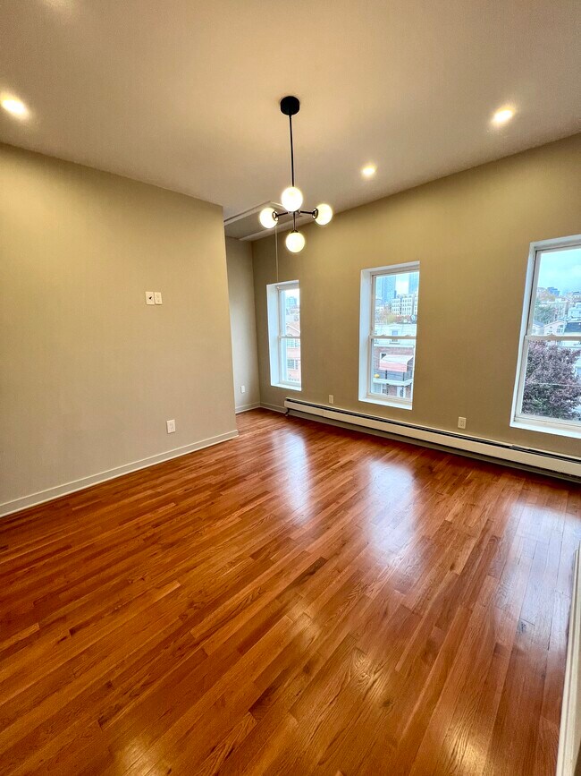 Photo - 25 Whitman Ave