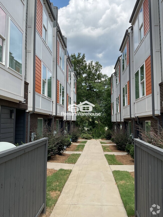 Building Photo - 1319 Millpark Ln Rental