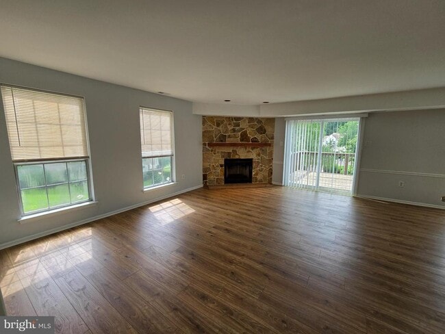 Building Photo - 1722 McNelis Dr Rental
