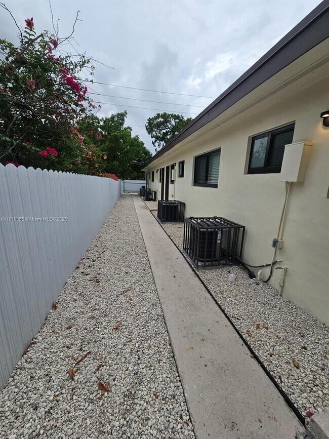 Photo - 1020 Opa-locka Blvd Unit 3