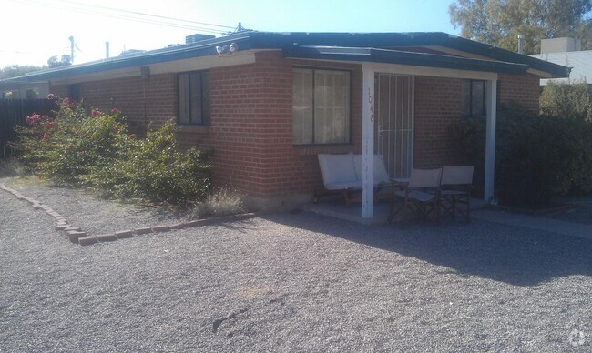 front house entrance on Lester St - 1048 E Lester St Rental