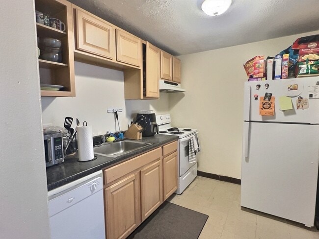 Photo - 1035 Commonwealth Ave Condo Unit 12