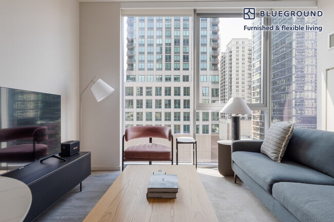 Photo - 8 E Huron St Unit FL10-ID971