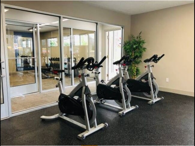 24/7 Cardio Room - Copper Pointe