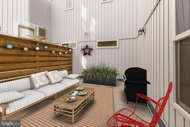 Building Photo - 1335 N Marston St Unit 102