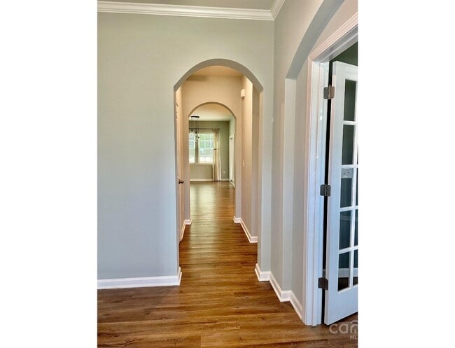 Photo - 141 W Morehouse Ave