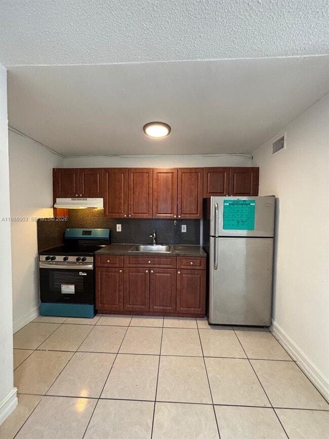 Photo - 1638 NW 4th St Unit 3