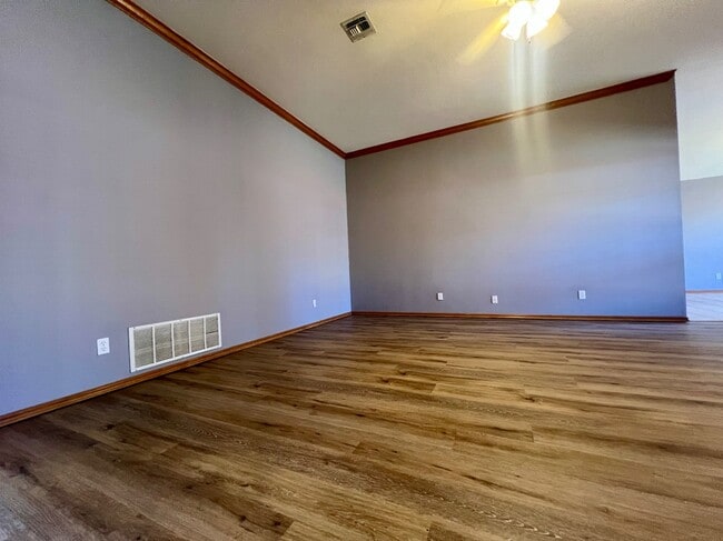 Photo - 2909 SE 96th St