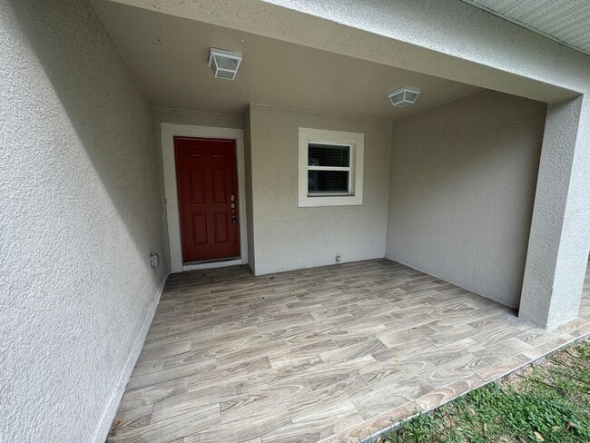 Photo - Available NOW! Charming 3-Bedroom Duplex with Modern Comforts in Lakeland! Washer and Dryer INCLU...