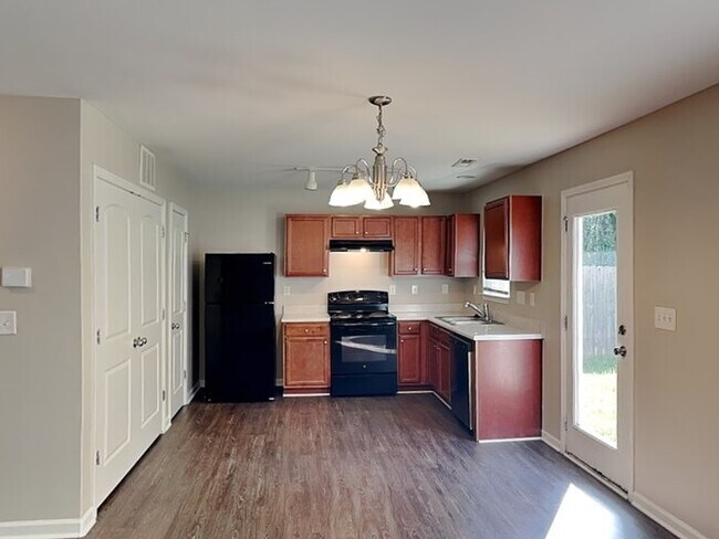 Photo - Stylish 4-Bedroom Home in Prime Coulwood L...