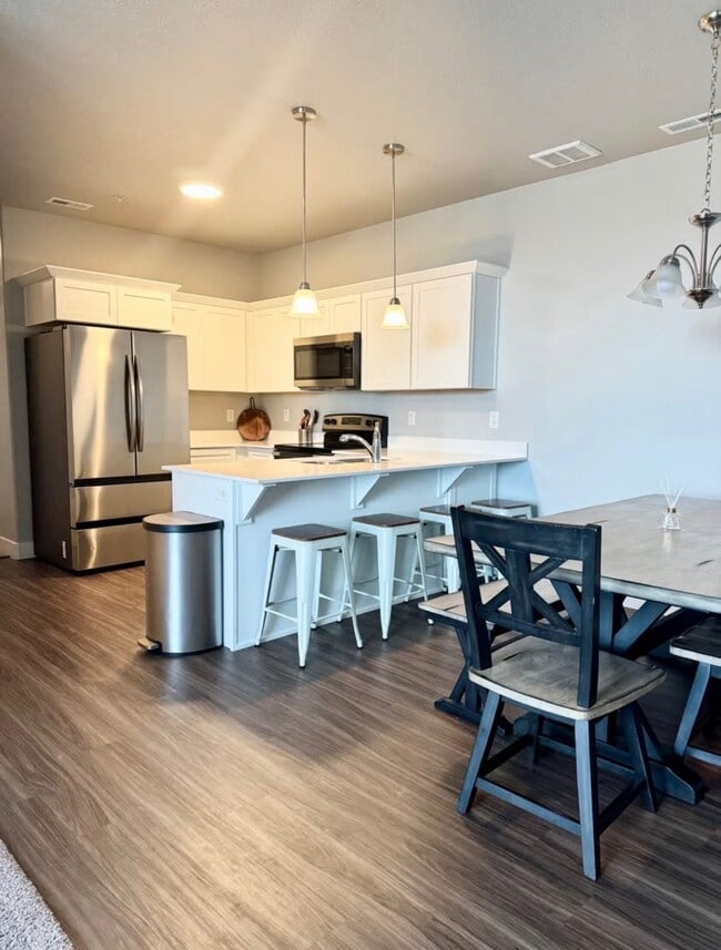 Photo - 881 N Coulsen Dr Unit I-204