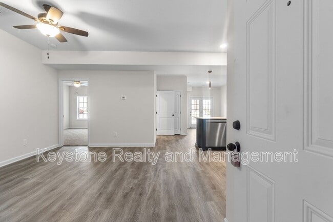 Photo - 109-B-109 E Johnson Cir