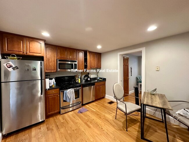Photo - 441 Franklin St Apartments Unit 429-1L