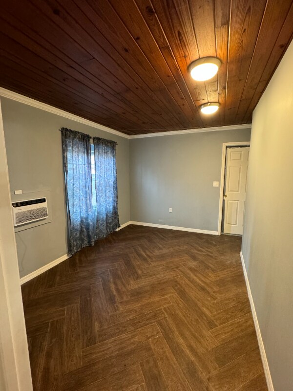 Photo - 16502 Spring St