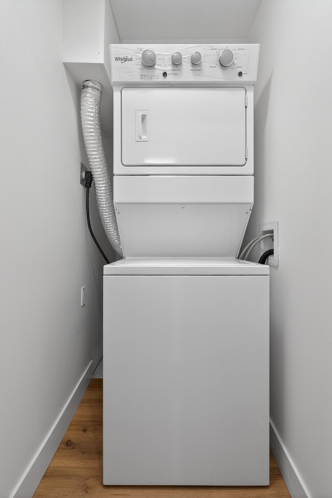 Photo - 4603-BSM21 21 Ave NW Unit 2