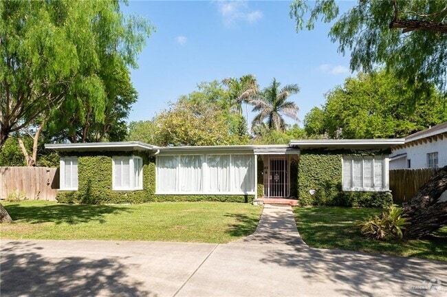 Building Photo - 1821 Palm Blvd Rental