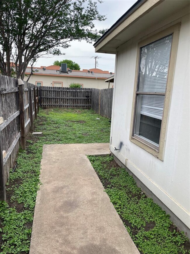 Photo - 106 E Austin Ave