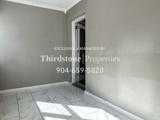 Photo - 854 Bunker Hill Blvd