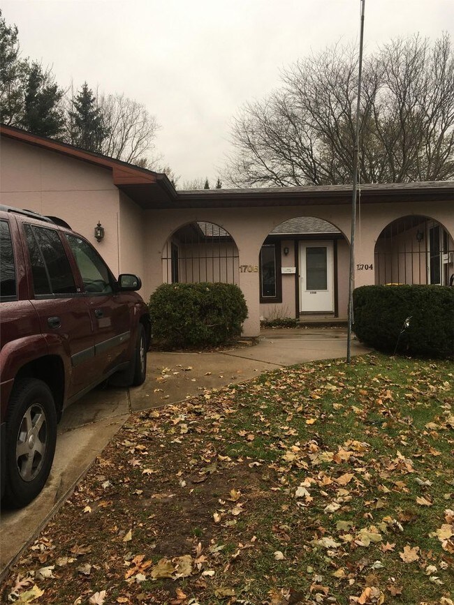 1706 Packerland Drive Apartment Green Bay, WI