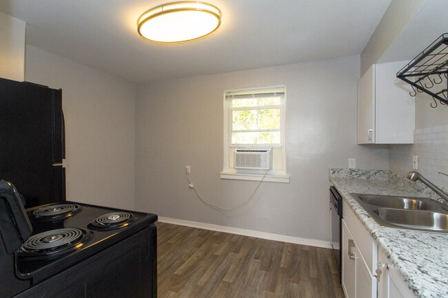 Photo - Ridgeside Flats