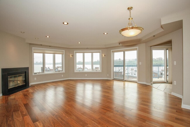 Photo - 602 Rutledge Ct