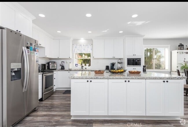 Building Photo - 22361 Loch Lomond Dr Rental