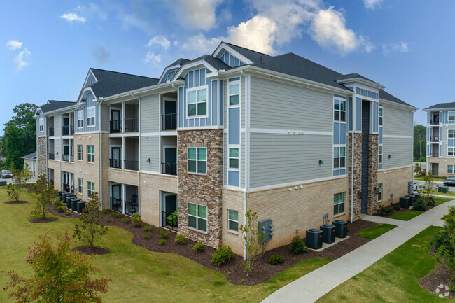 The Retreat at Sedgefield Apartments - Greensboro, NC | ForRent.com