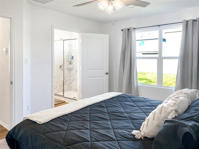 Photo - 126 Allegro Dr