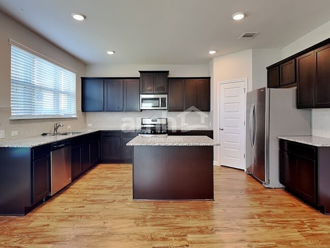 Photo - 8113 Turnberry Ln