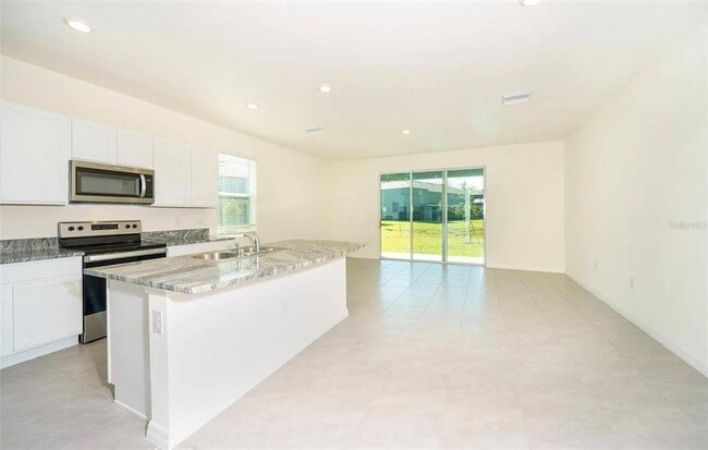 Photo - 1623 Hubbell Rd