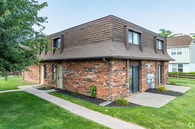 Photo - 2 Rockcreek Dr