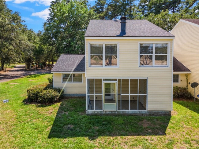 Photo - 488 Greenview Dr