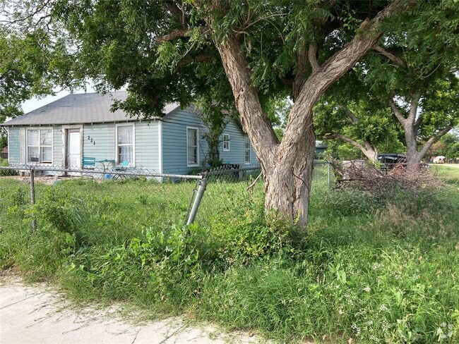 Building Photo - 221 S Central Ave Rental